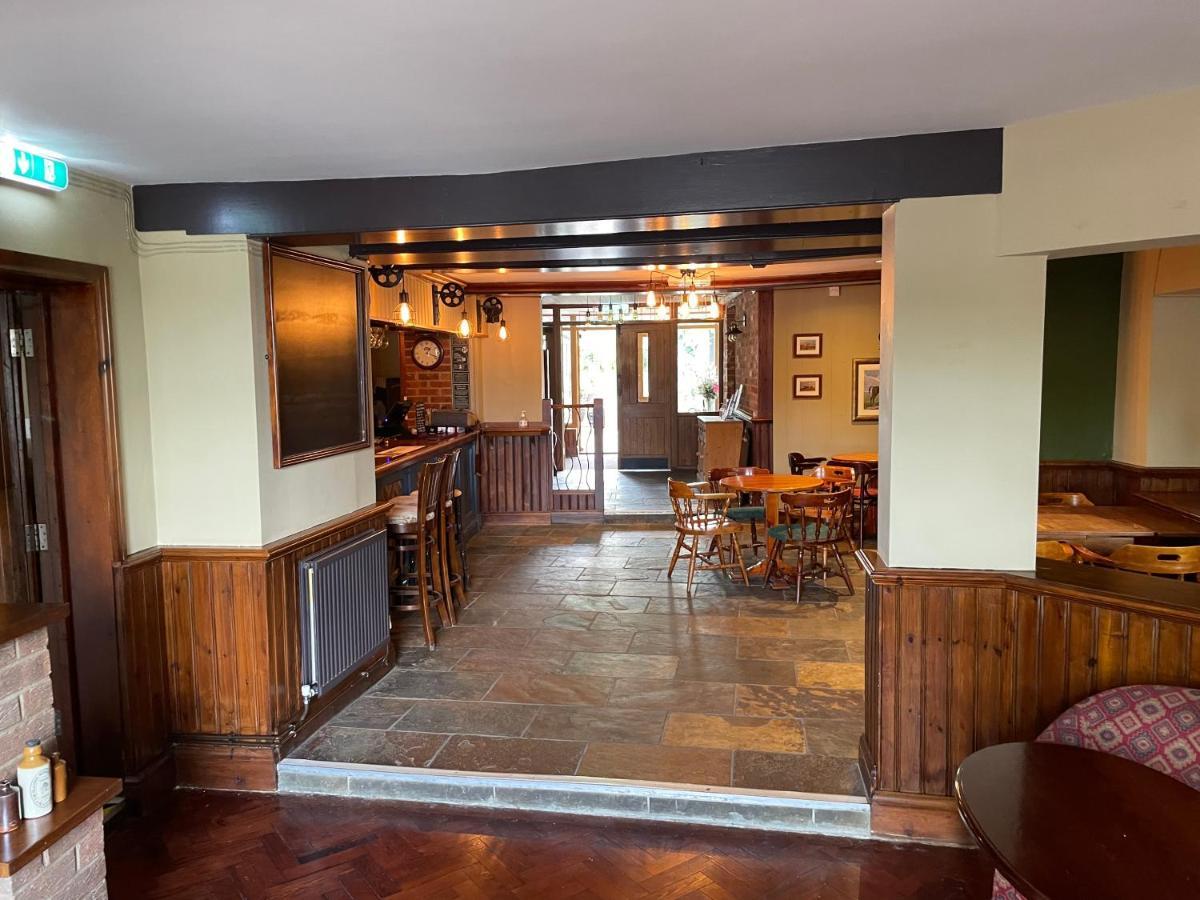 The Swan Inn East Ilsley Exteriör bild